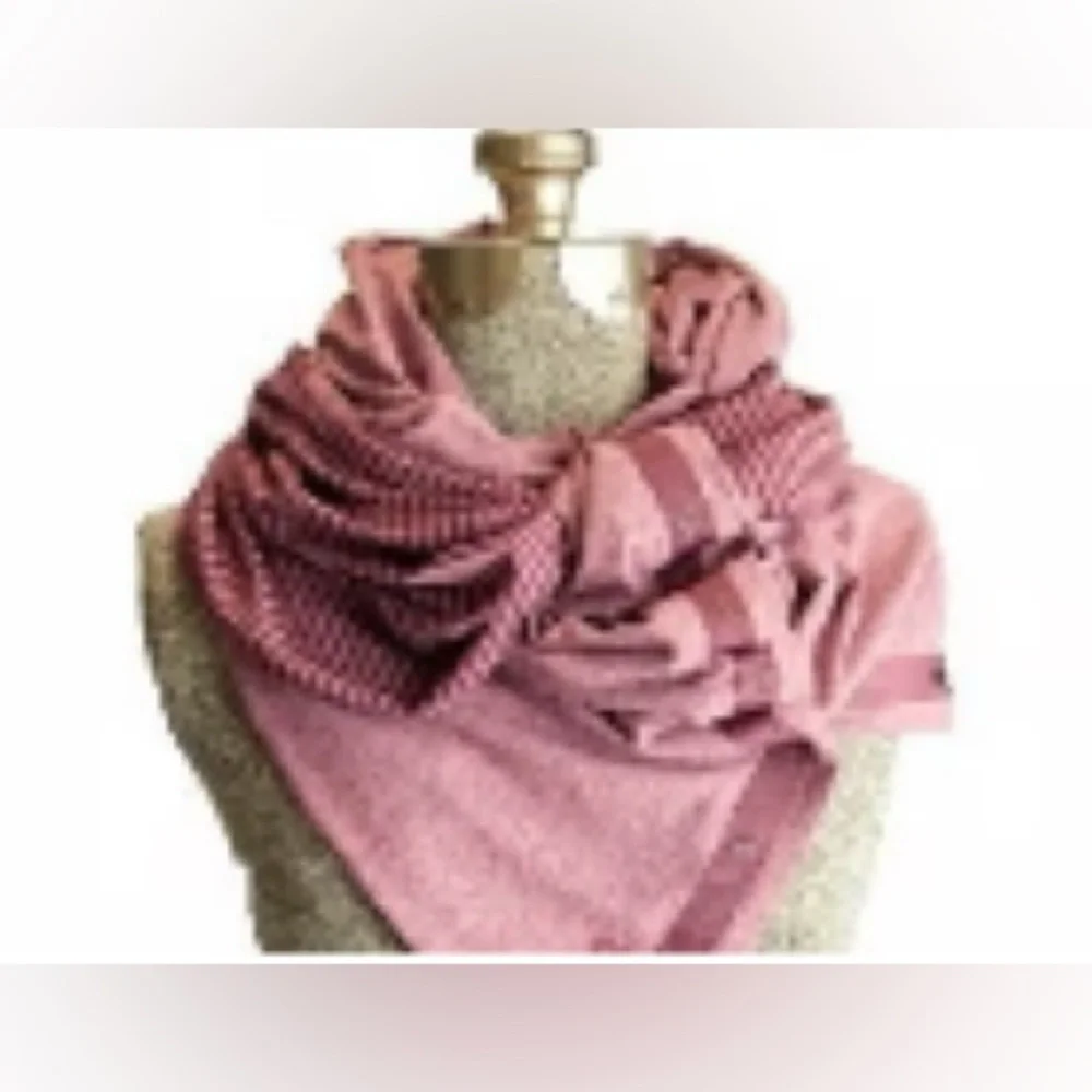 NuRoo Nursing Infinity Scarf Purple Stripe One‎ size Multi-way Snap closure